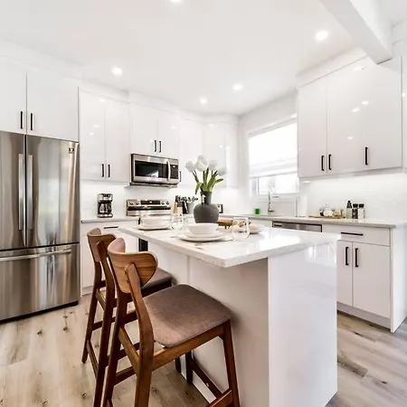 Modern Nordic Escape, 3Br Near Wem & Dt, Aircon & Fireplace, Wifi, Sleeps 6! Edmonton Exterior photo